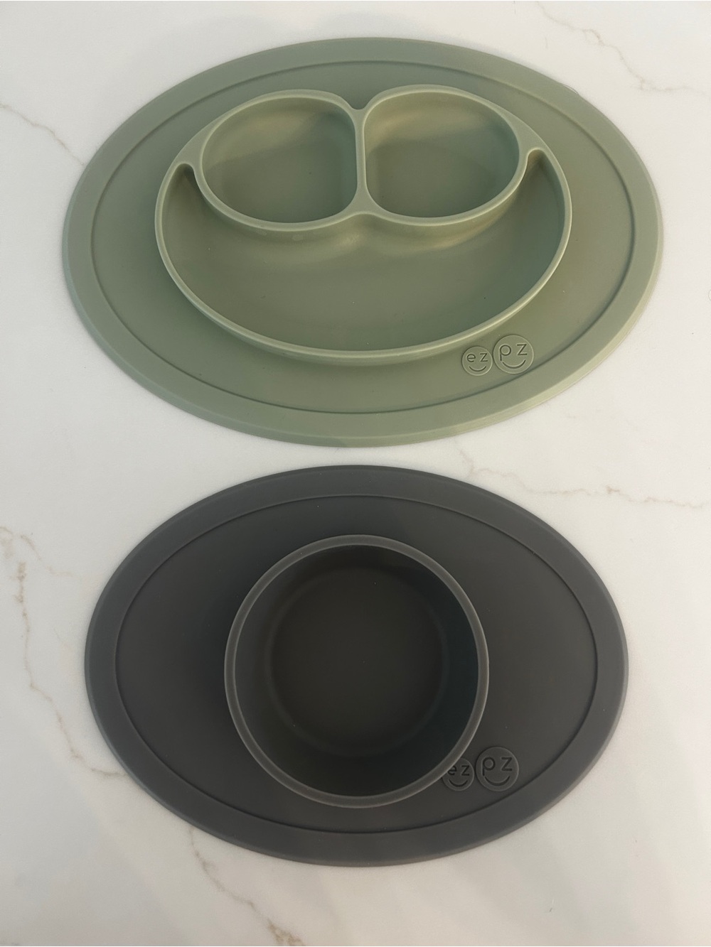 Ezpz plate & bowl- Sage Green & Charcoal